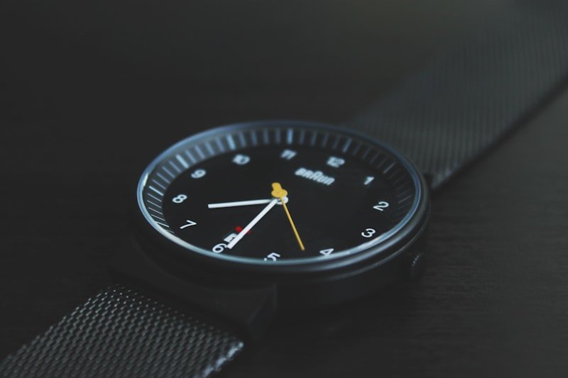 Reloj vintage de pulsera con diseño clásico atemporal
